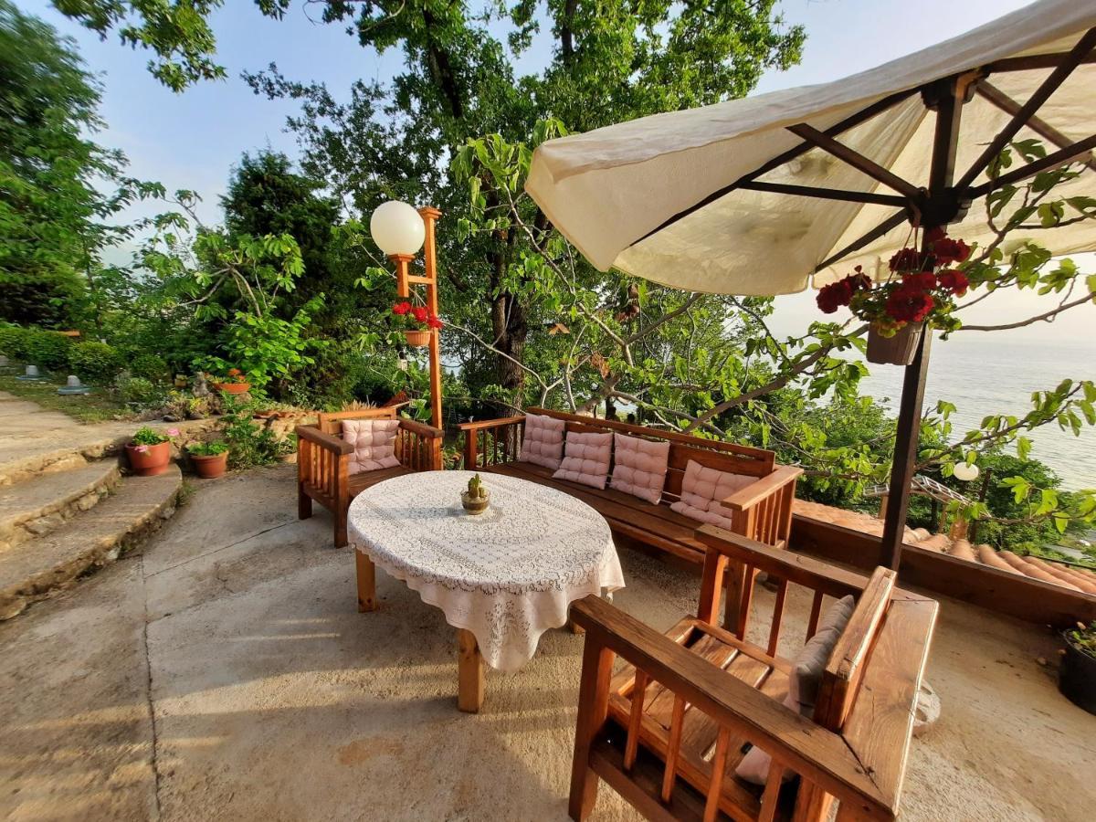 Robinson Sunset Guest House Lagadin Extérieur photo