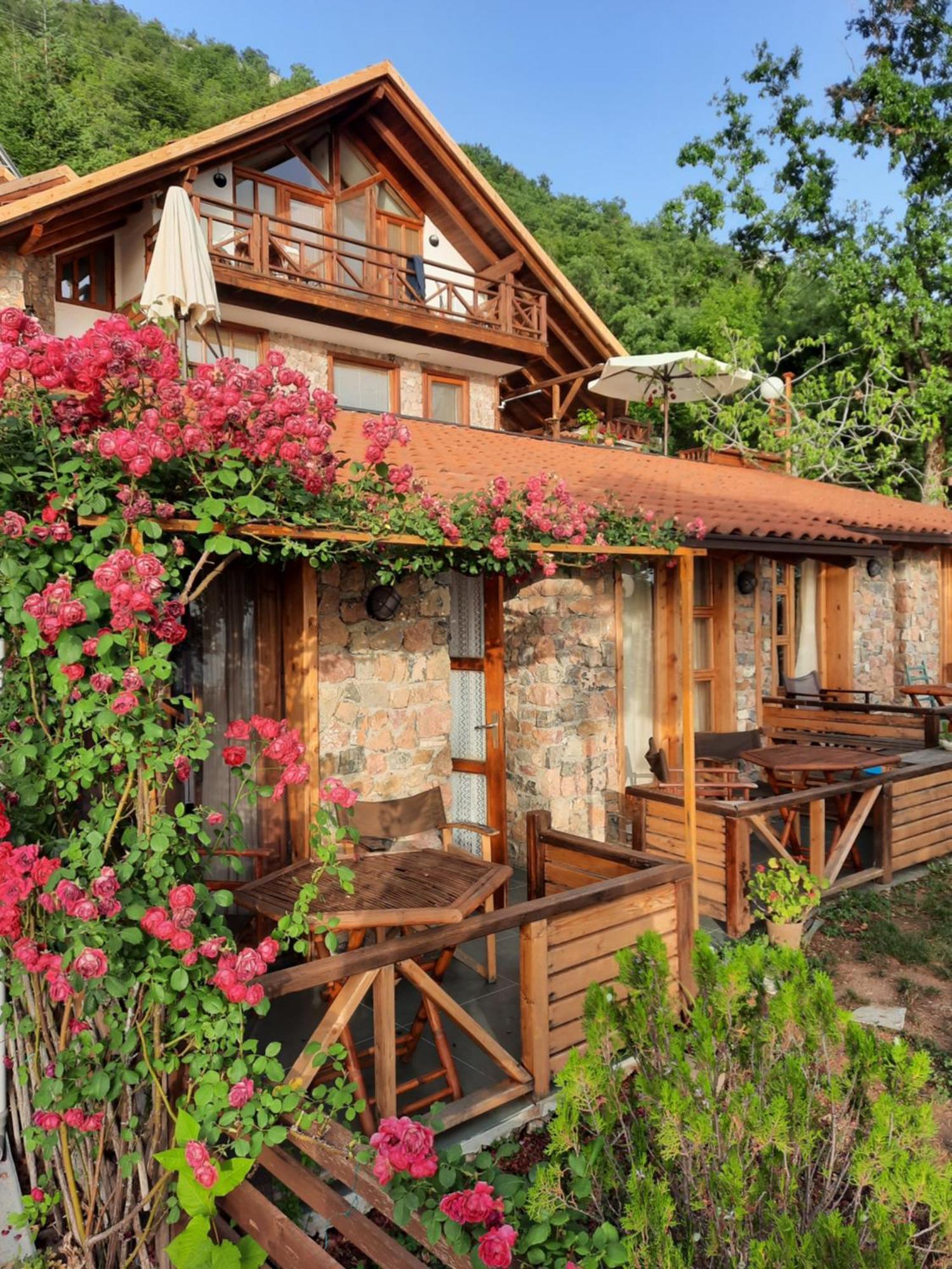 Robinson Sunset Guest House Lagadin Extérieur photo