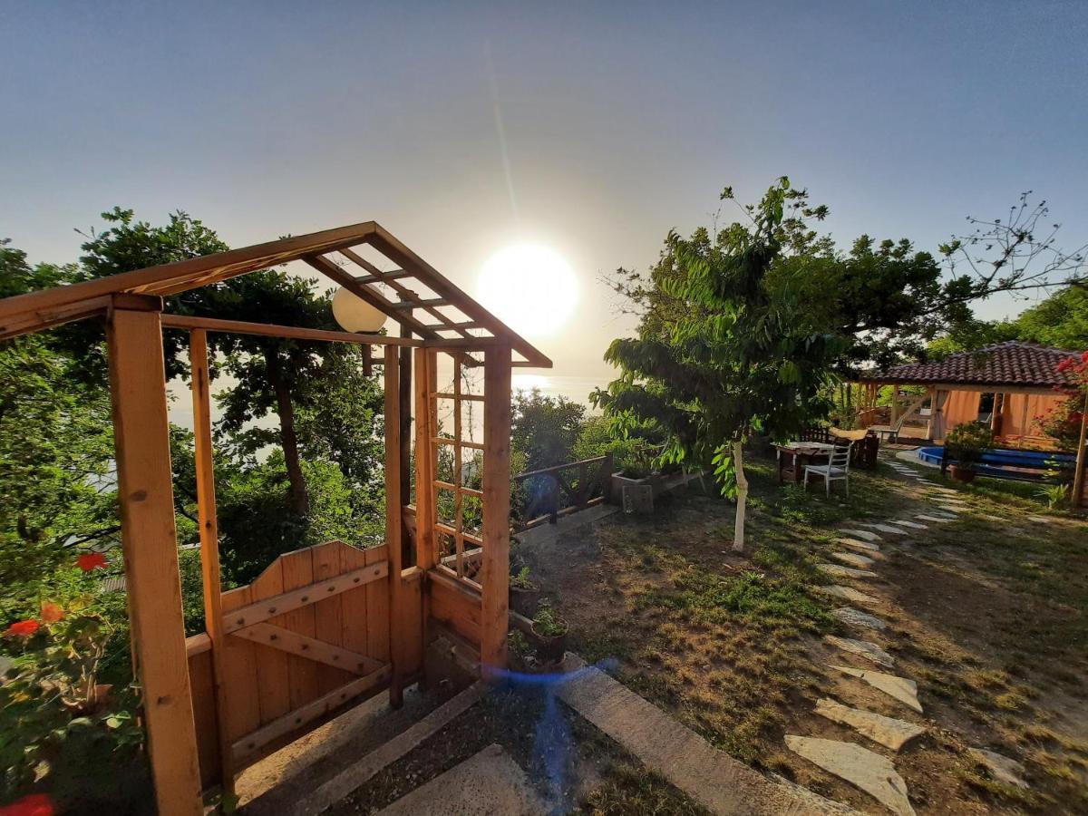 Robinson Sunset Guest House Lagadin Extérieur photo