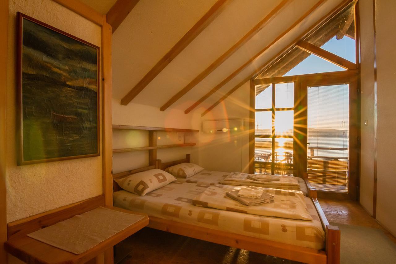 Robinson Sunset Guest House Lagadin Extérieur photo